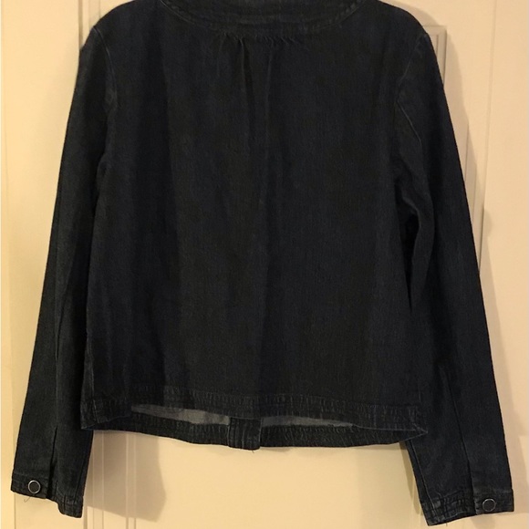 Charter Club denim jacket with 2 pockets in size X-LARGE - Picture 3 of 4